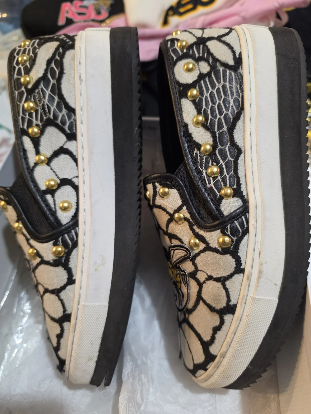 Steve Madden Alabama State Hornet Embroidered Slip On Sneakers 8M